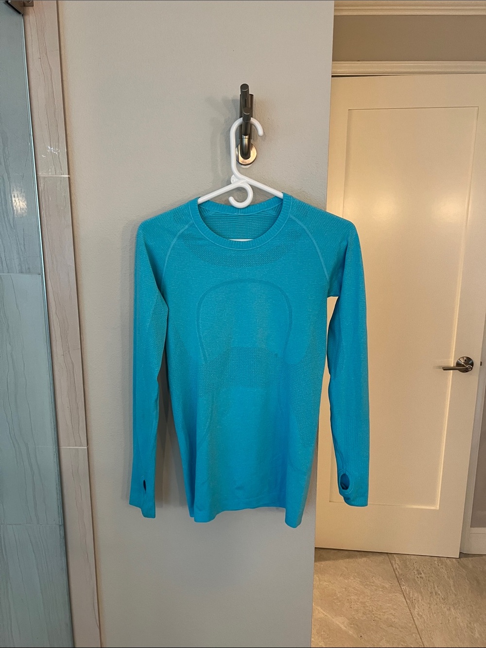 Womenâs Lululemon Long-Sleeve Active Top - Turquoise